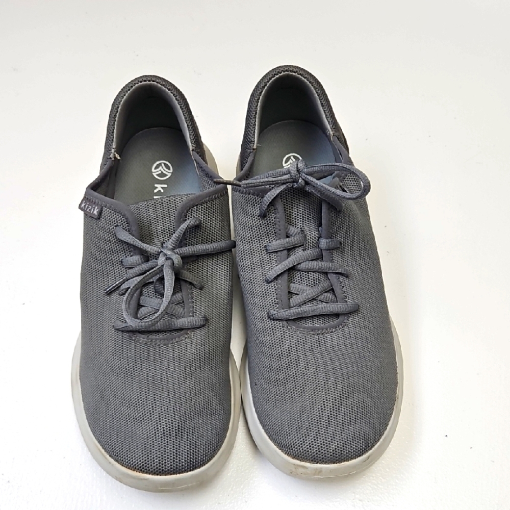 Kizik Sneakers